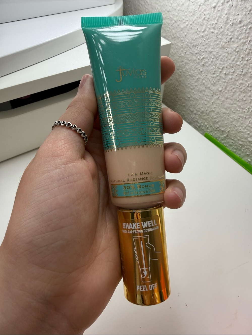 Juviac's Radiance Foundation Tube - Teal & Gold